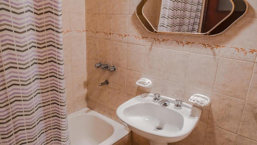 Crystal Hotel 2*